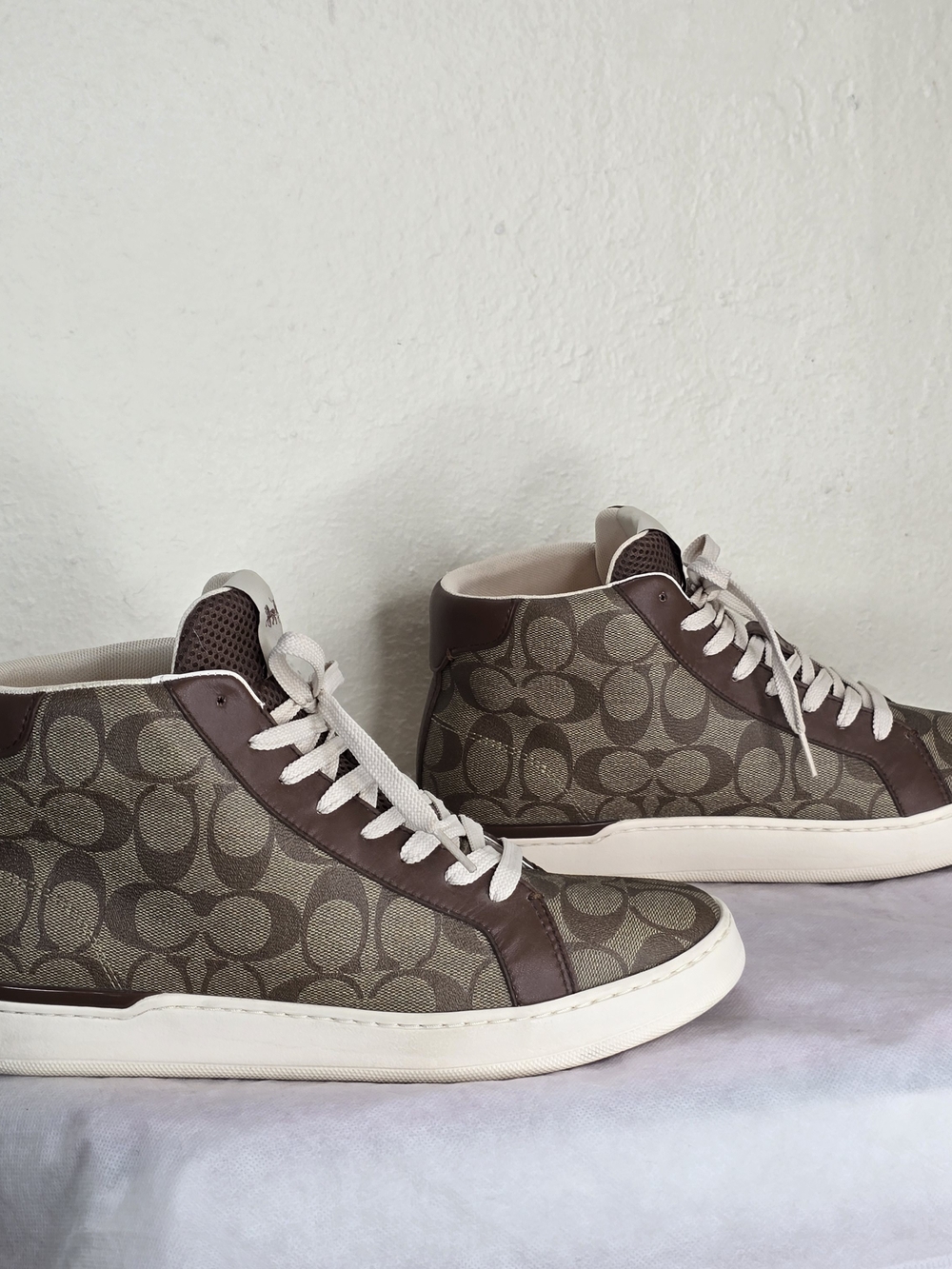 Coach Clip Signature High Top Sneakers Women’s Size 11B Brown Khaki Canvas - Picture 5 of 14